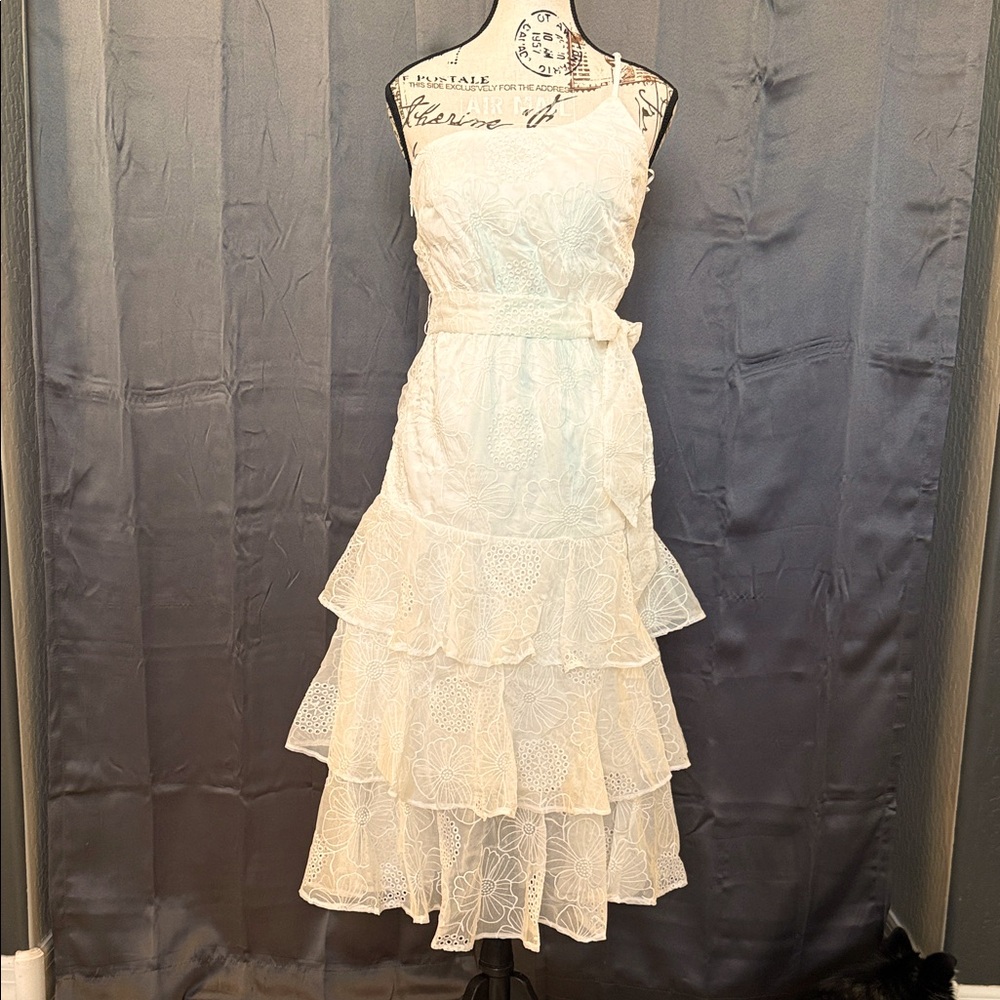 Lulu's One Shoulder White Lace tiered Dress